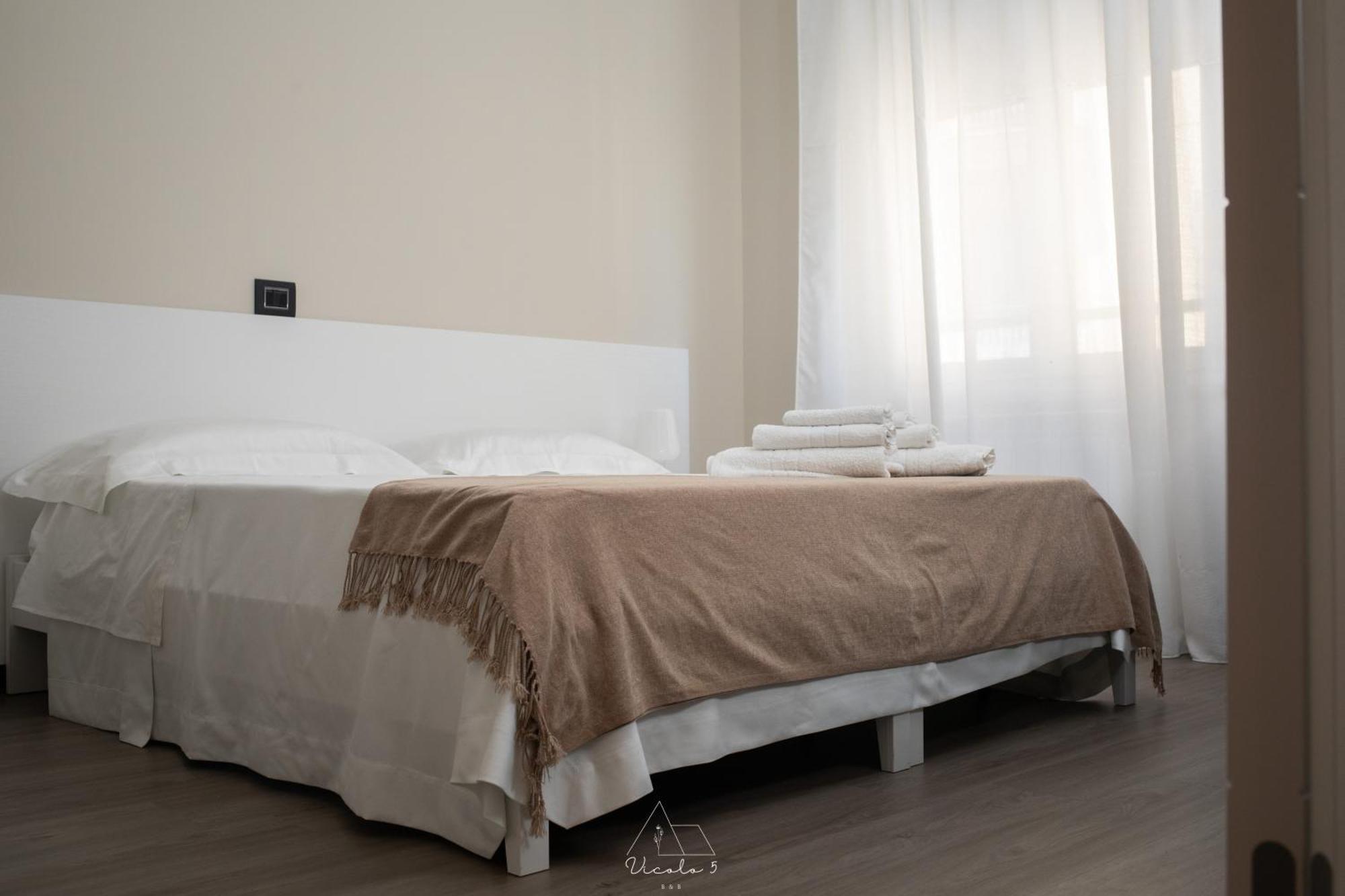 Bed and Breakfast Vicolo 5 Салерно Экстерьер фото